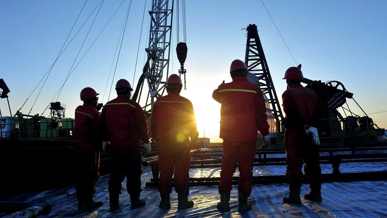 Сотрудники компании на объекте